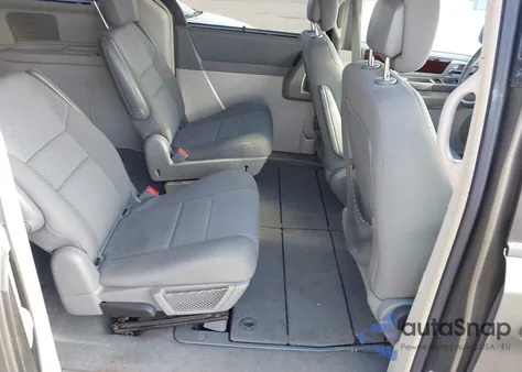 2010 Chrysler Town & Country Touring из США, поврежденный, VIN 2A4RR5DX2AR442894